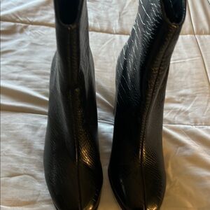Elegant Black Women's Boots